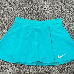 New girls Nike tennis skirt